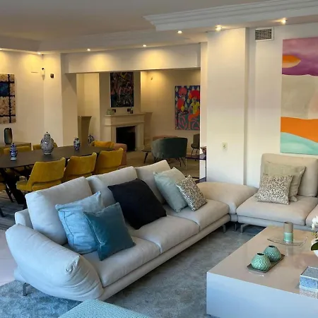 First Line Banus 4 Bed Sea Pool *